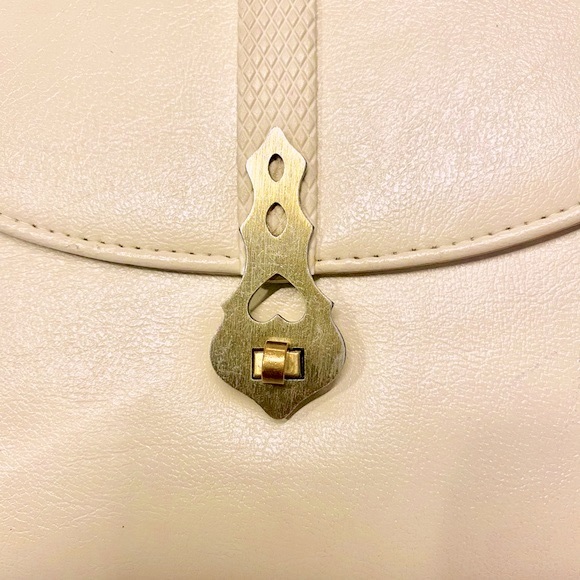 Darling Vintage Purse - Picture 1 of 10